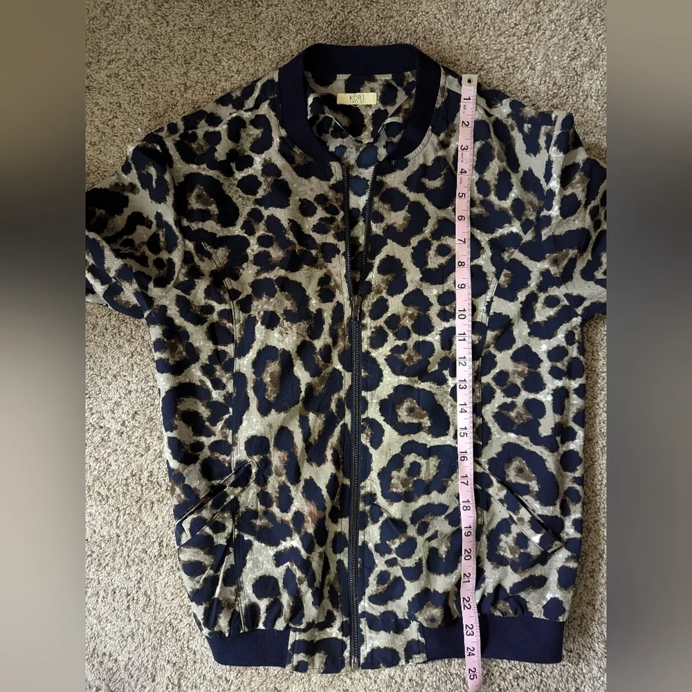 KORI AMERICA Jacket Women's Small Cheetah Print Full Zip Pockets Lightweight Top